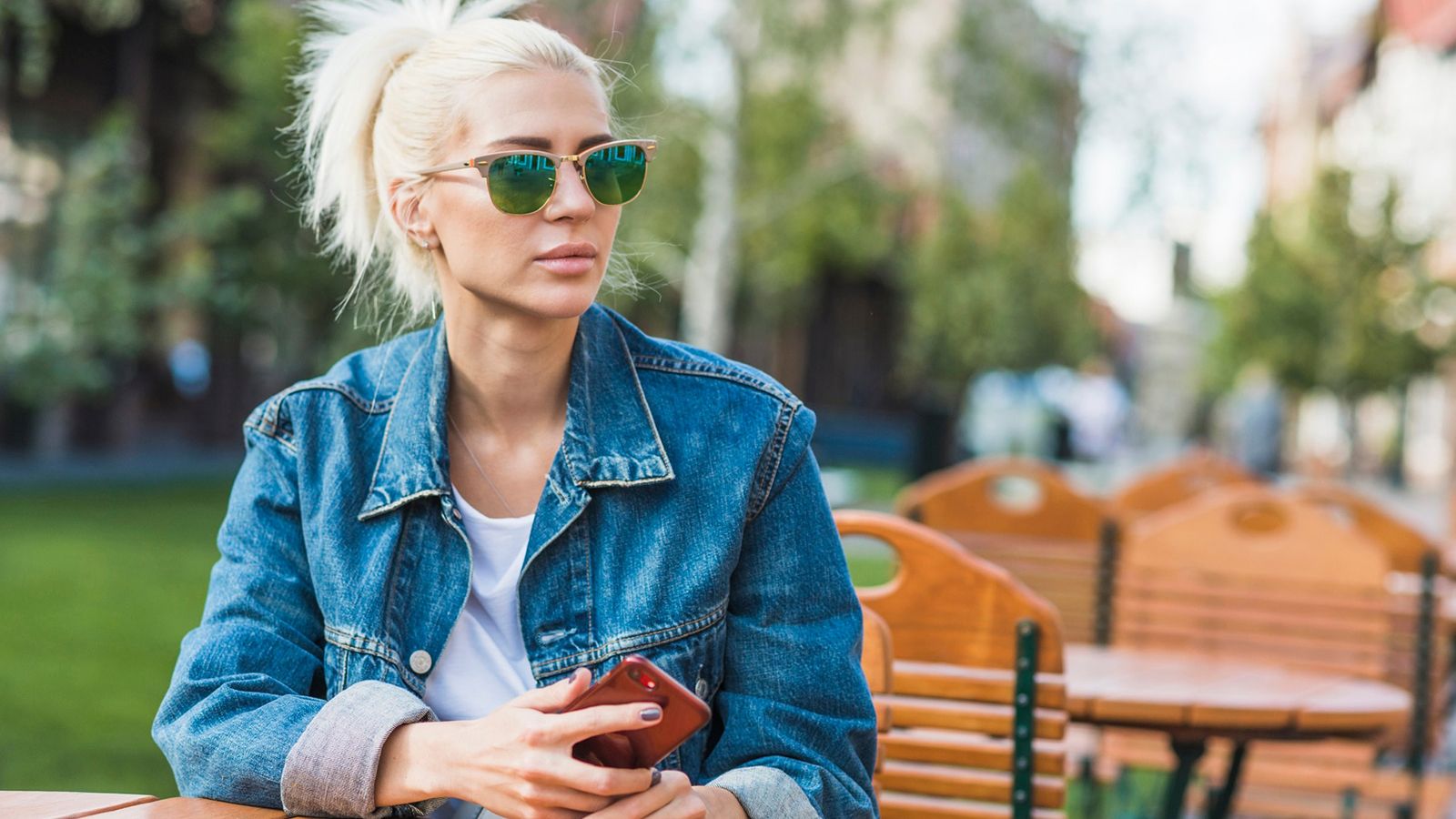 Green Lens Sunglasses: Uses, Advantages, and How They Enhance Your Vision